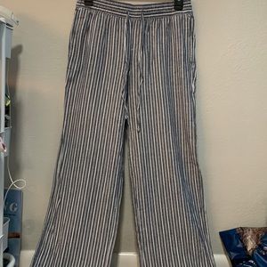 cute summer vide color: navy and white stripes